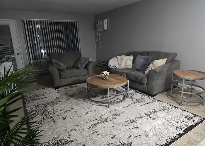 Comfy And Quiet Corner *